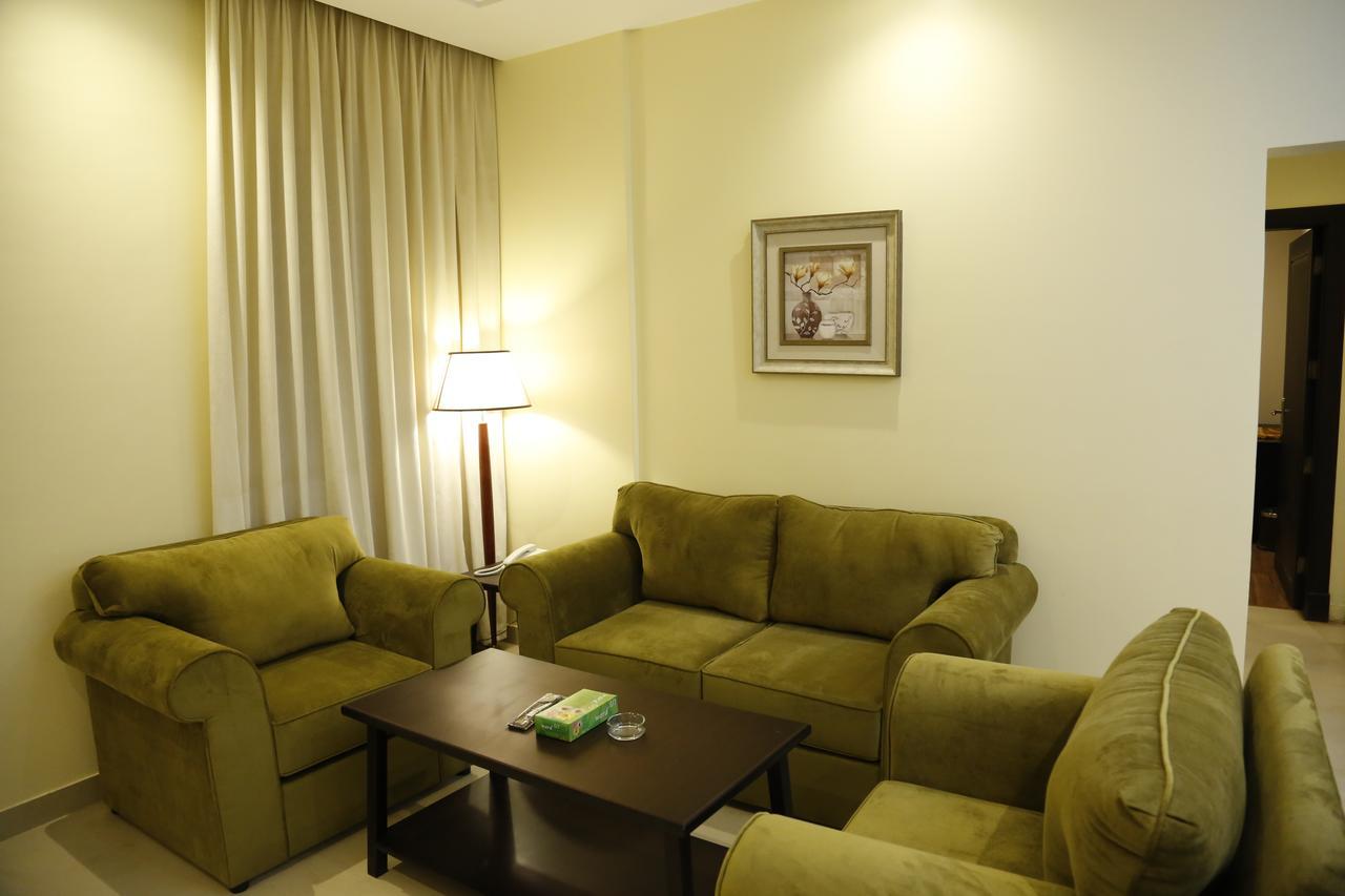 Flora Hotel Suite 2 فلورا2 للشقق المخدومة 리야드 외부 사진