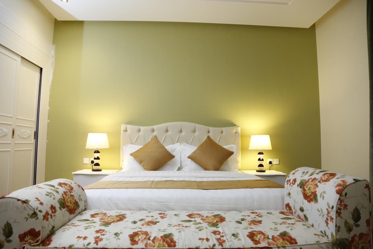 Flora Hotel Suite 2 فلورا2 للشقق المخدومة 리야드 외부 사진